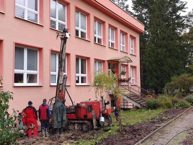 Foto k Podchycení objektu MŠ Kneslova 1